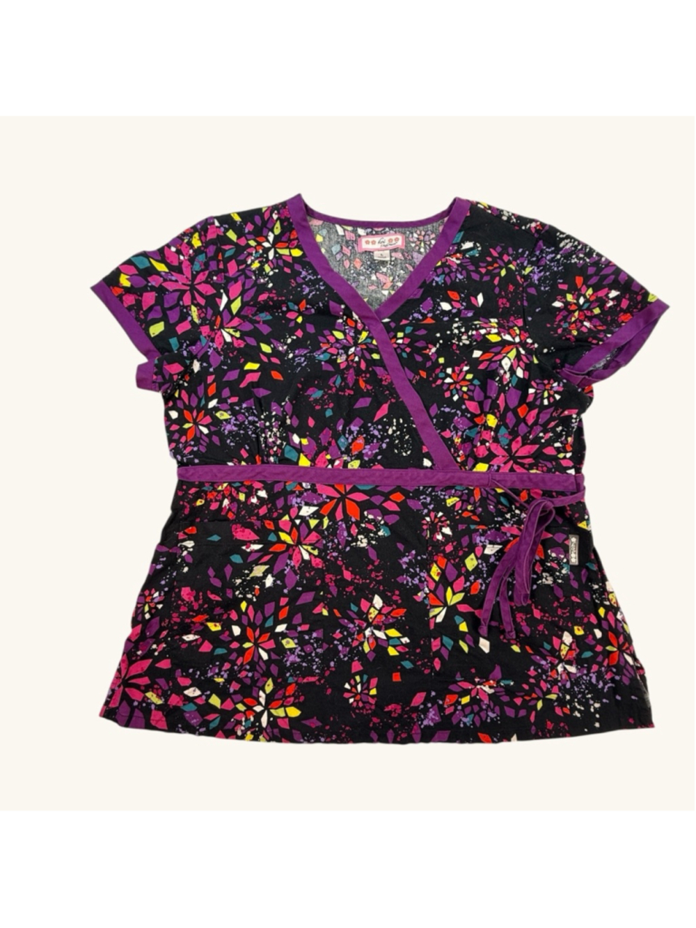 Koi by Kathy Peterson Scrub Top Women’s Large Black Purple Floral Wrap Style